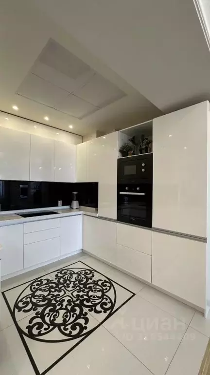 3-к кв. Кировская область, Киров ул. Урицкого, 24 (116.2 м) - Фото 2