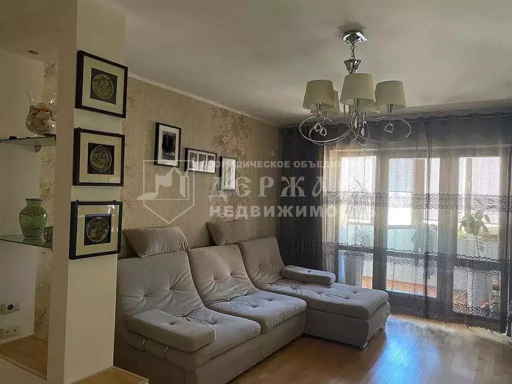 3-к кв. Кемеровская область, Кемерово пер. Мичурина, 5 (83.0 м) - Фото 1