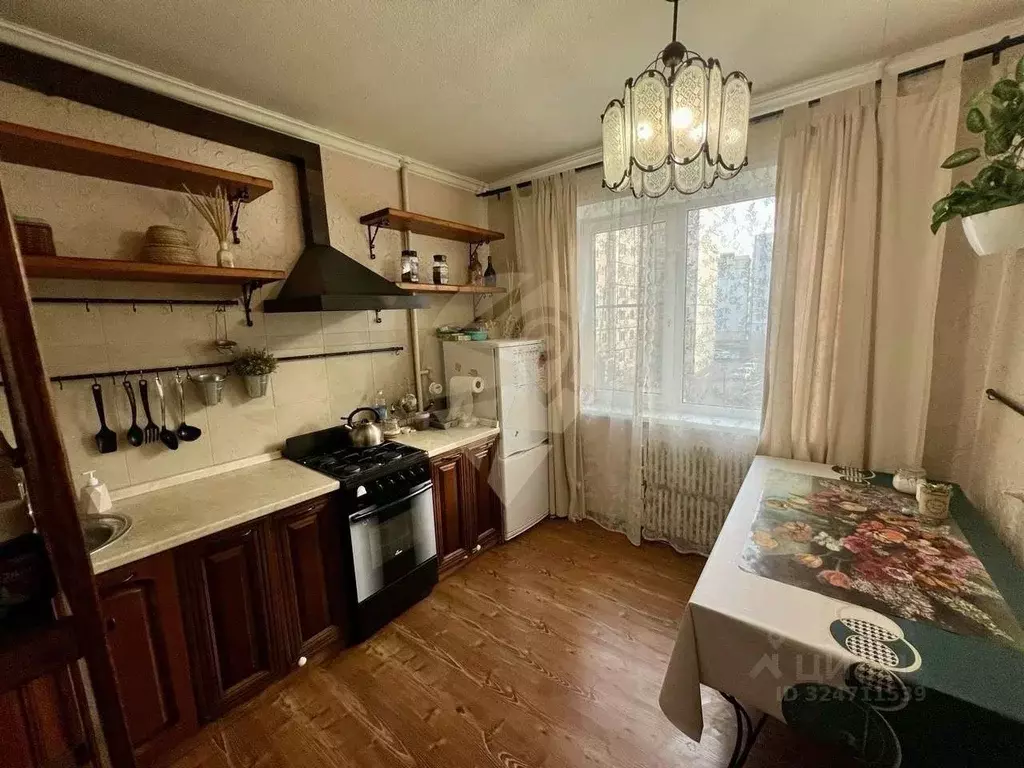 4-к кв. Белгородская область, Старый Оскол ул. Свердлова, 25 (71.1 м) - Фото 0