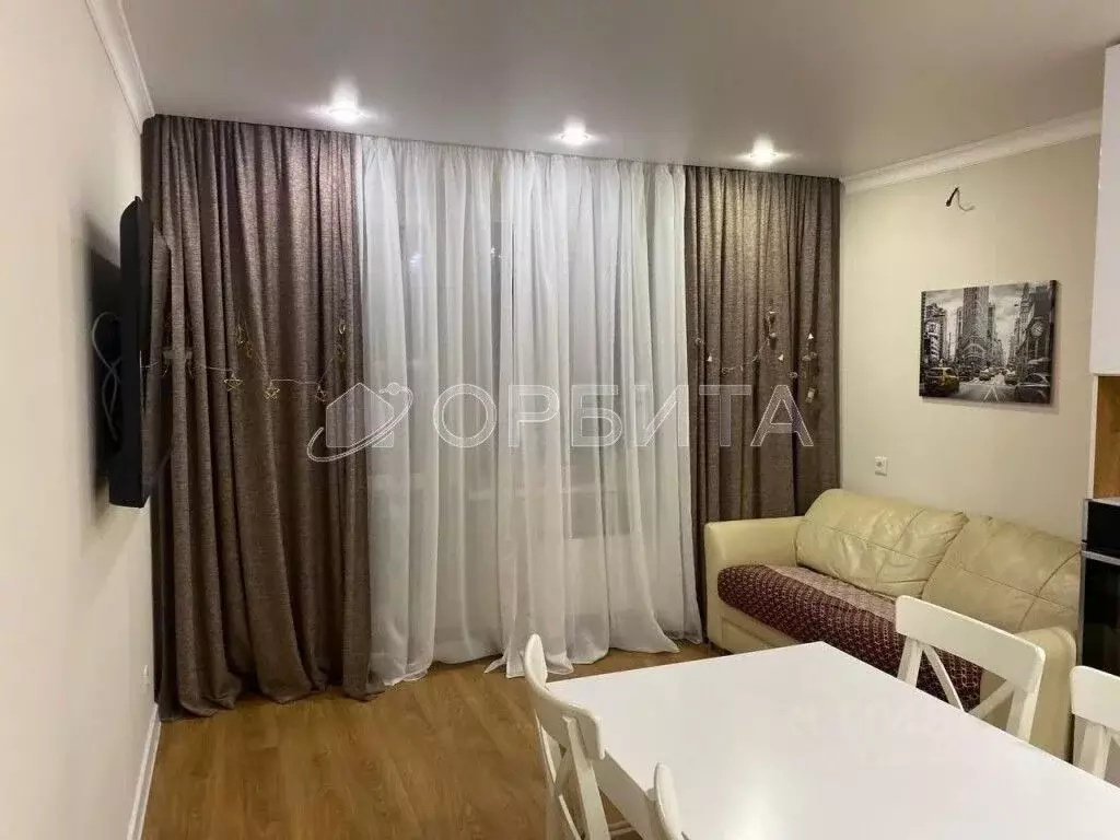 2-к кв. Тюменская область, Тюмень ул. Павла Шарова, 1к1 (67.2 м) - Фото 1