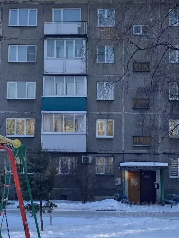 3-к кв. Кемеровская область, Новокузнецк ул. Кирова, 76 (64.5 м) - Фото 1