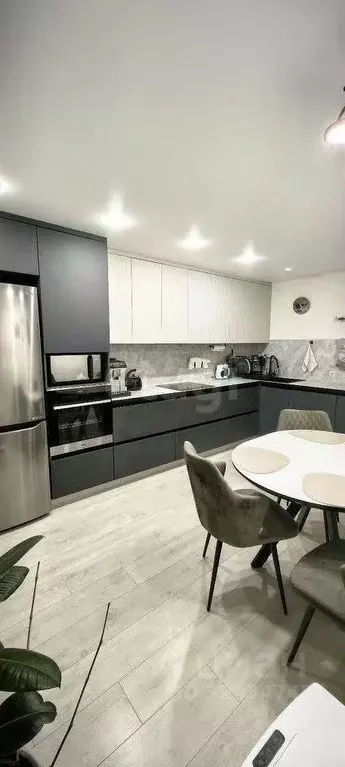 2-к кв. Самарская область, Самара пос. Мехзавод, 1-й кв-л, 69 (60.0 м) - Фото 2