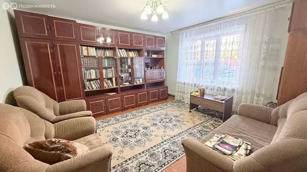 3-комнатная квартира: Киров, улица Жмакина, 49 (60 м) - Фото 1