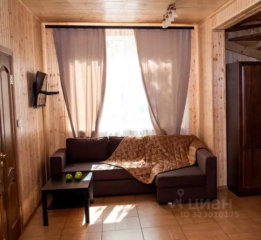 Дом в Ленинградская область, Выборгский район, пос. Первомайское  (202 ... - Фото 1