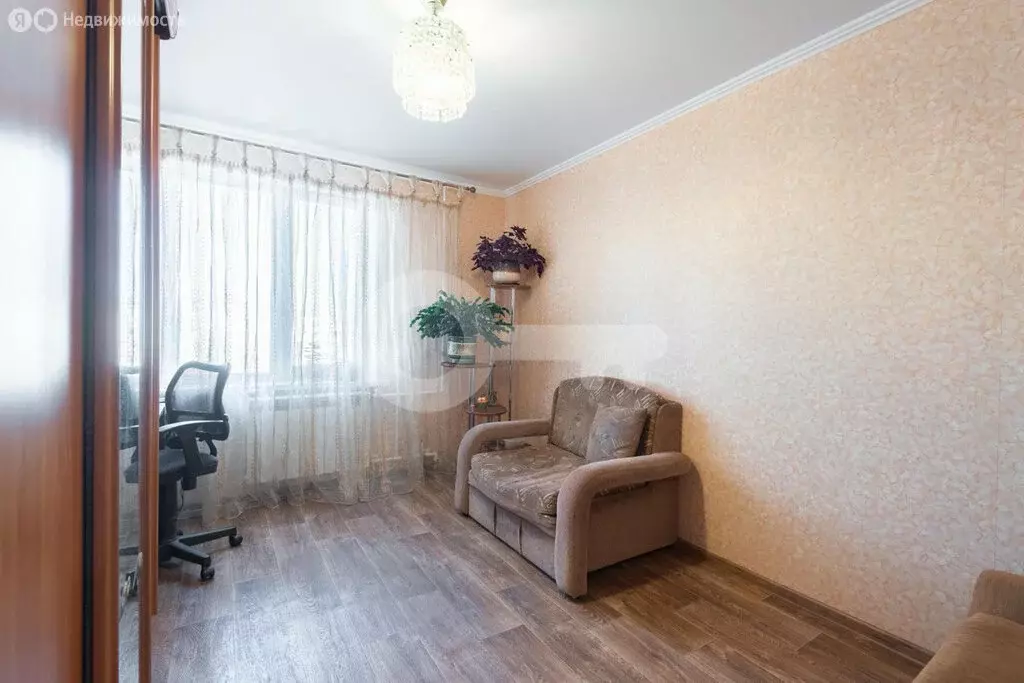 3-комнатная квартира: Казань, улица Юлиуса Фучика, 54 (65.8 м) - Фото 0