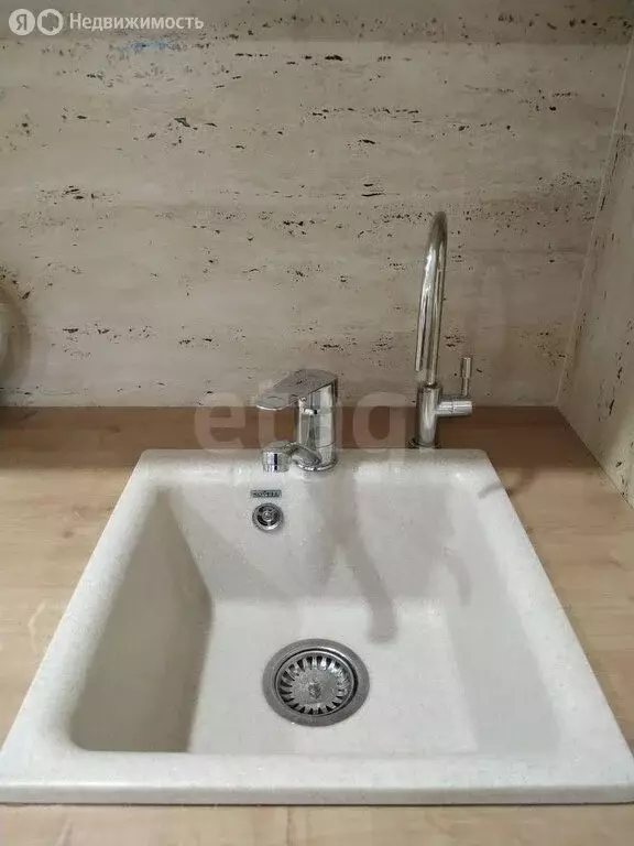 Квартира-студия: Калининград, Батальная улица, 100 (23 м) - Фото 1