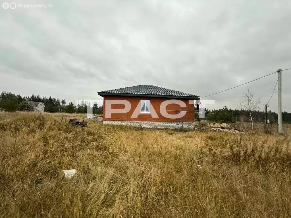 Дом в село Хлевное, проспект Победы, 39 (100 м) - Фото 1