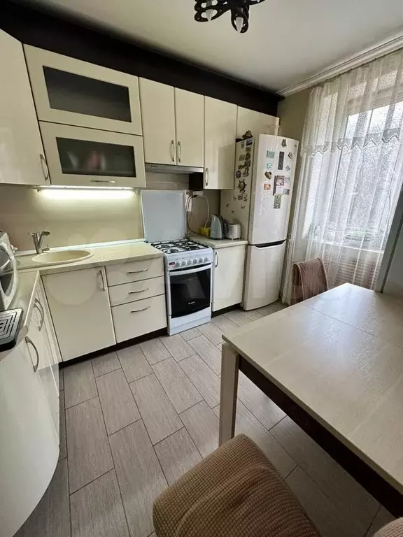 3-к. квартира, 65 м, 1/5 эт. - Фото 0