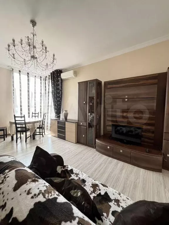 2-к. квартира, 60 м, 8/17 эт. - Фото 0