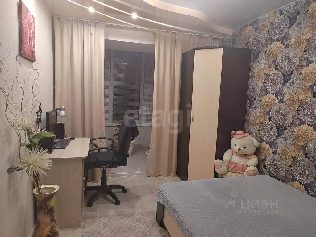 3-к кв. Красноярский край, Красноярск ул. Мечникова, 10 (60.0 м) - Фото 0