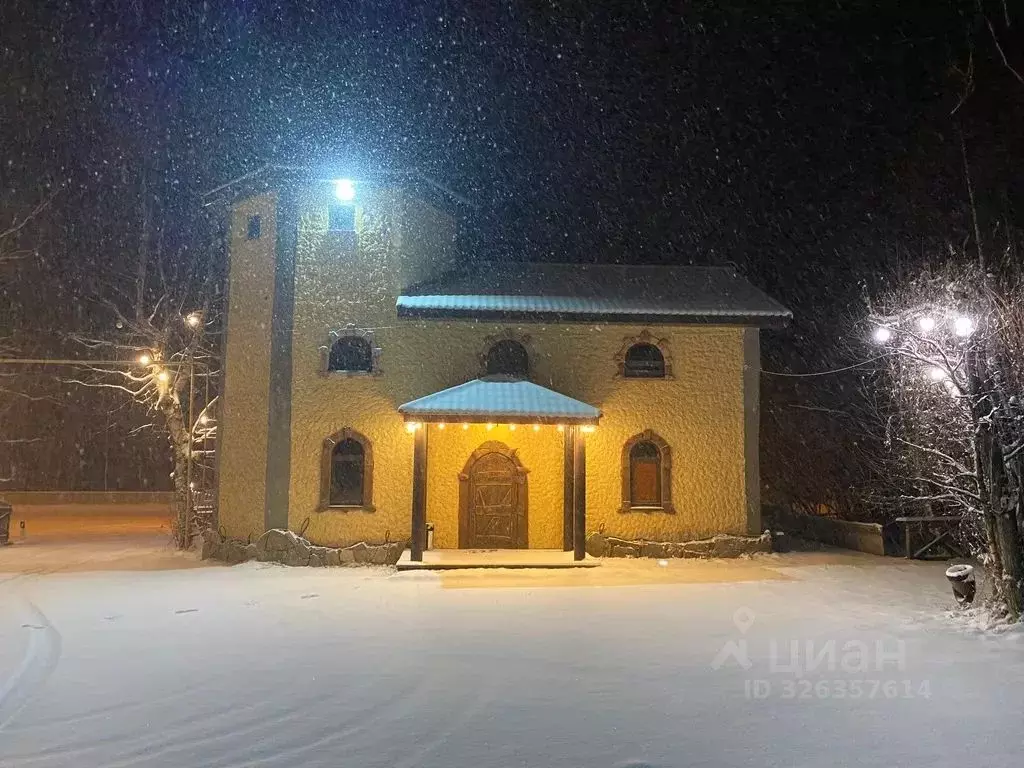 Дом в Кабардино-Балкария, Эльбрусский район, с. Терскол ул. ... - Фото 1