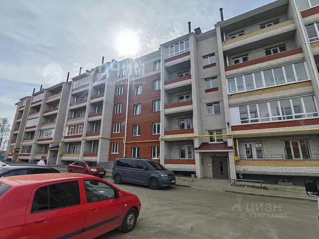 1-к кв. Чувашия, Канаш ул. Машиностроителей, 43к2 (35.7 м) - Фото 0