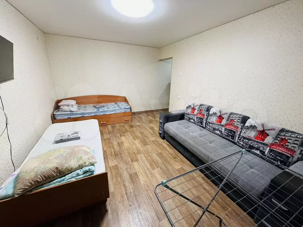 2-к. квартира, 55 м, 1/9 эт. - Фото 1