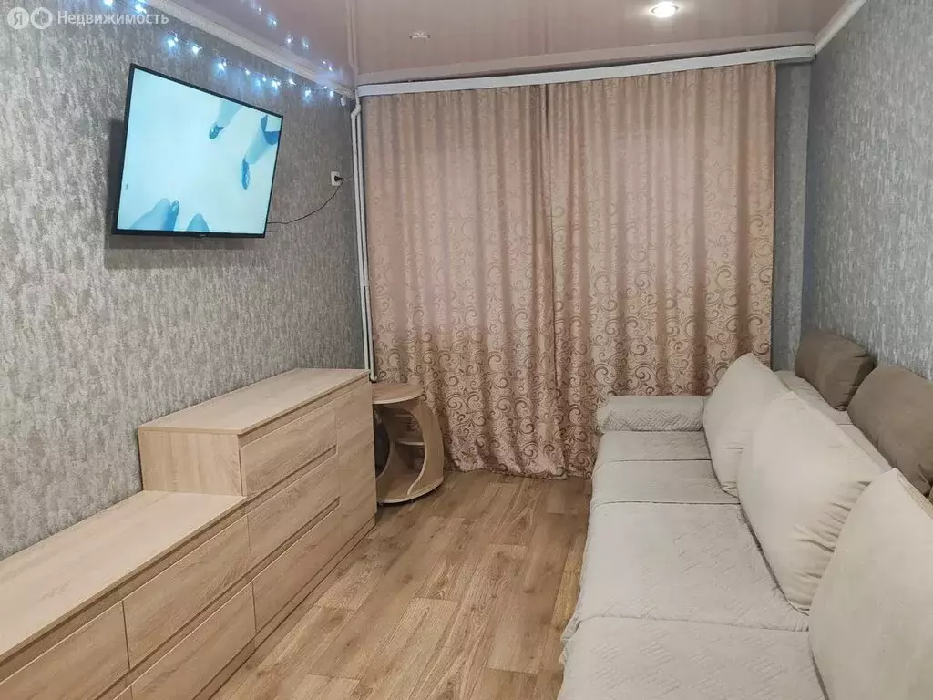 3-комнатная квартира: Чапаевск, улица Калинина, 23 (61.2 м) - Фото 1