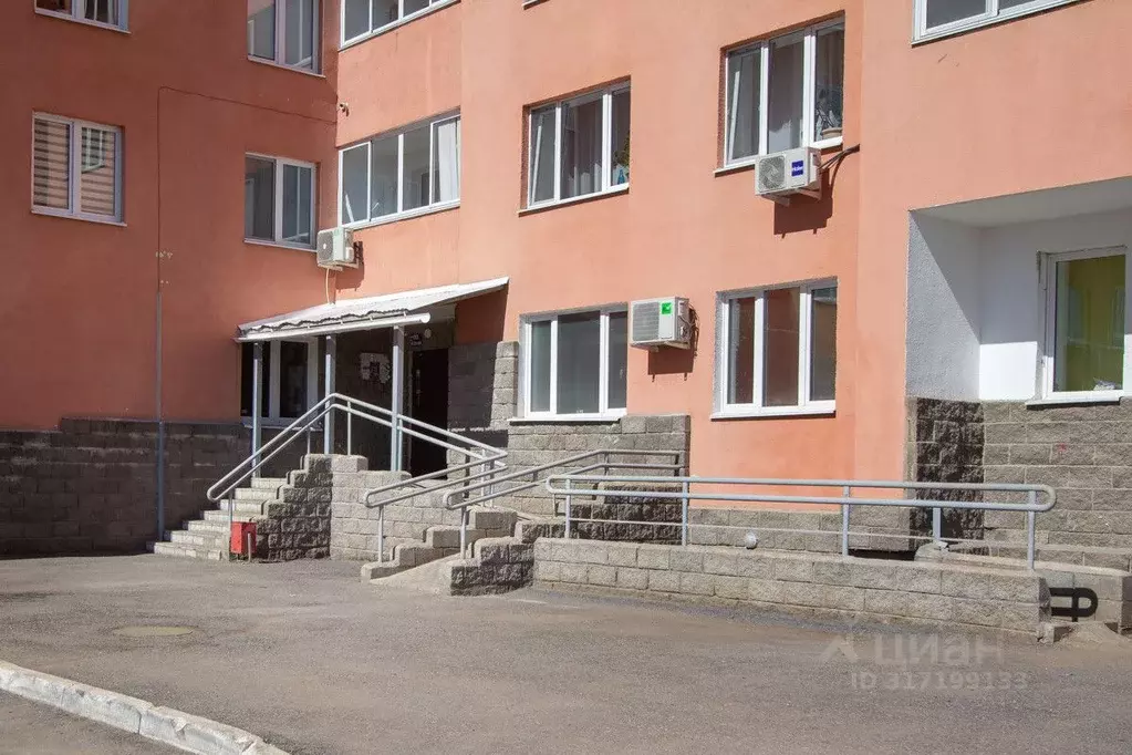 3-к кв. Башкортостан, Уфа ул. Летчиков, 9 (88.3 м) - Фото 1