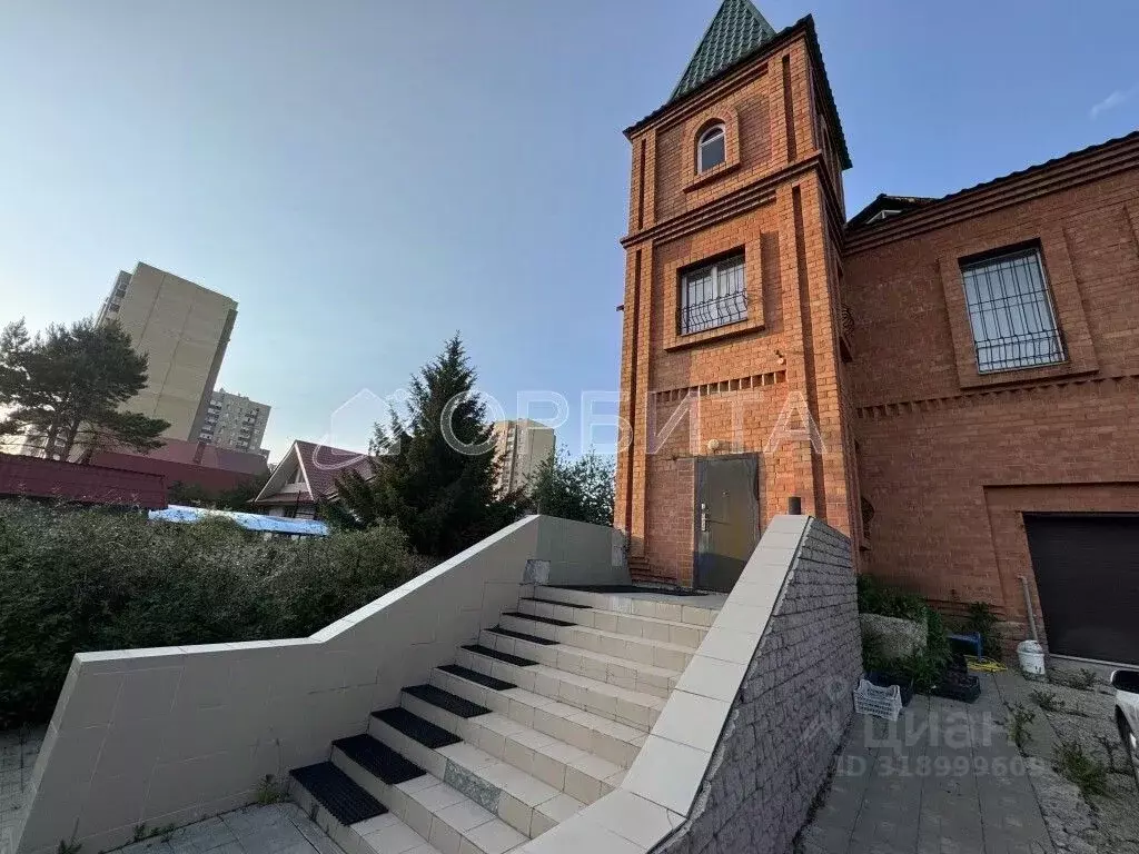 Дом в Тюменская область, Тюмень ул. Янтарная (450 м) - Фото 0