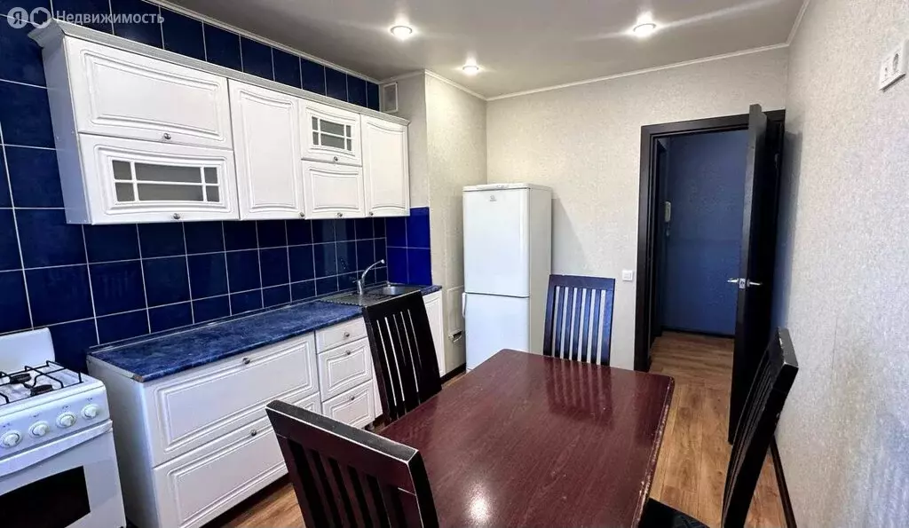 3-комнатная квартира: Саратов, улица имени И.П. Бардина, 4 (67.1 м) - Фото 2