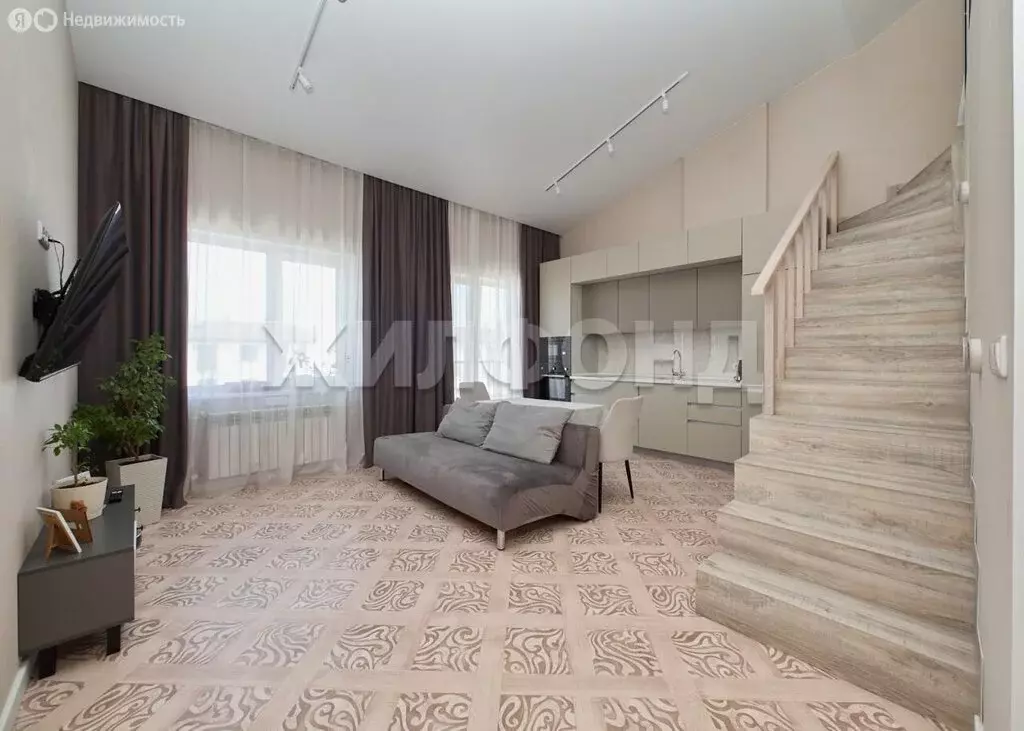 2-комнатная квартира: посёлок Октябрьский, улица Французский Квартал, ... - Фото 2