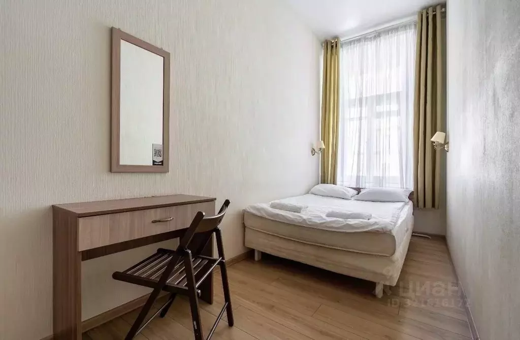 Комната Санкт-Петербург 9-я Васильевского острова линия, 30 (20.0 м) - Фото 1