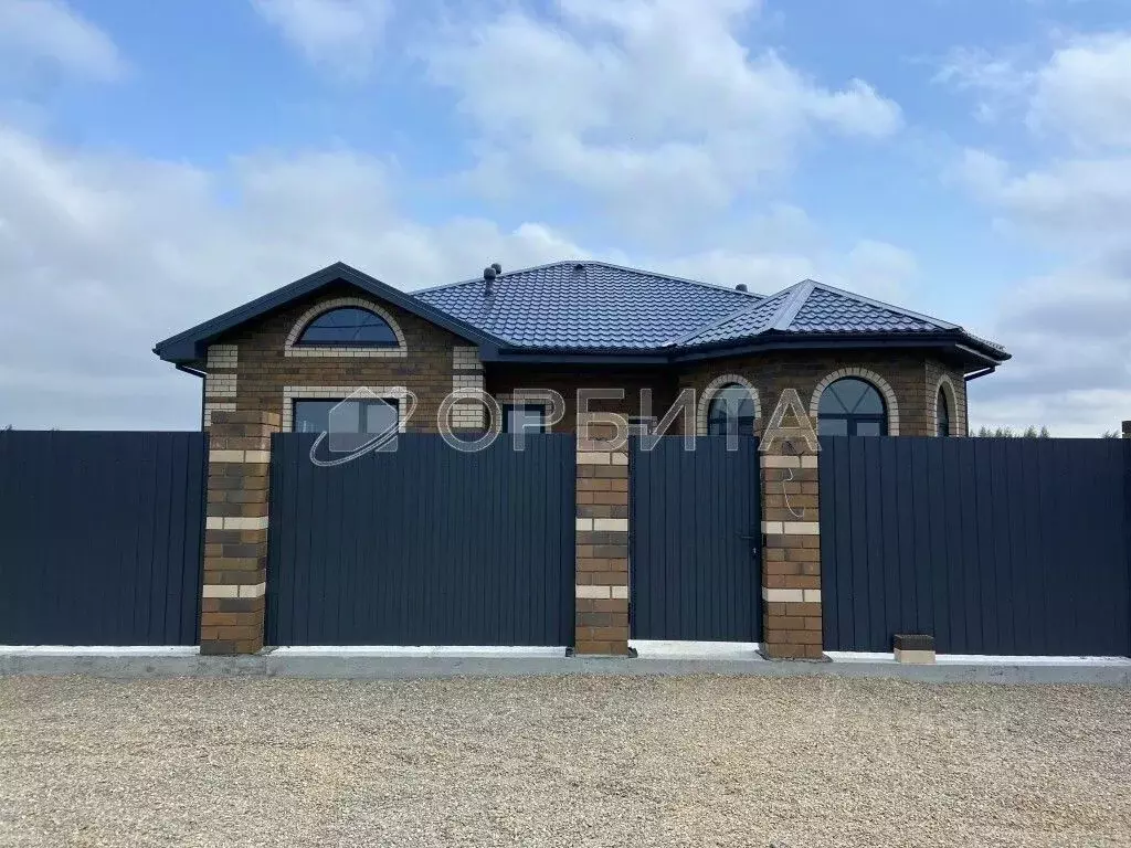 Дом в Тюменская область, Тюмень ул. Заводоуковская (122 м) - Фото 1