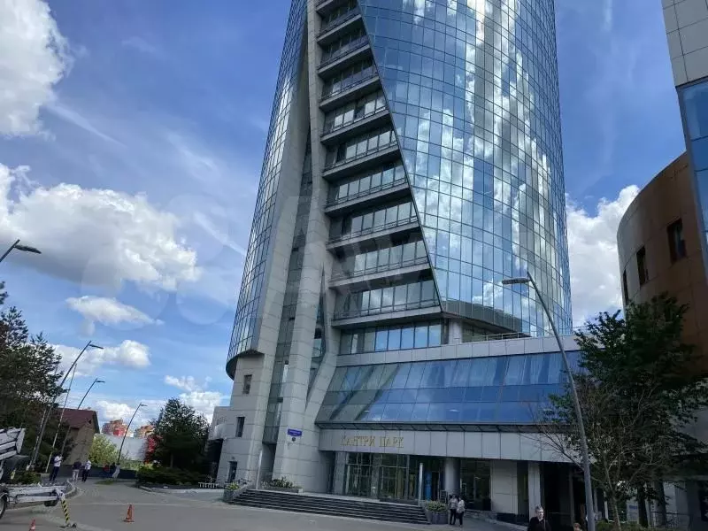 Продажа пл. 1300 м2 под офис, Химки - Фото 1