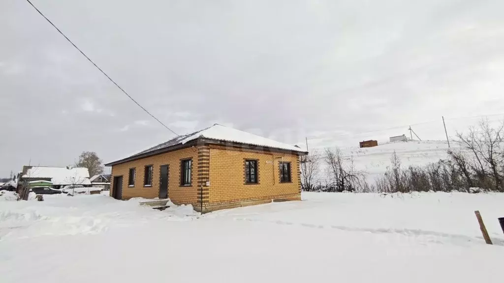 Дом в Башкортостан, Ишимбай Партизанская ул., 6 (110 м) - Фото 1