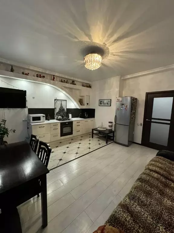2-к кв. Татарстан, Казань ул. Баумана, 76 (50.7 м) - Фото 0