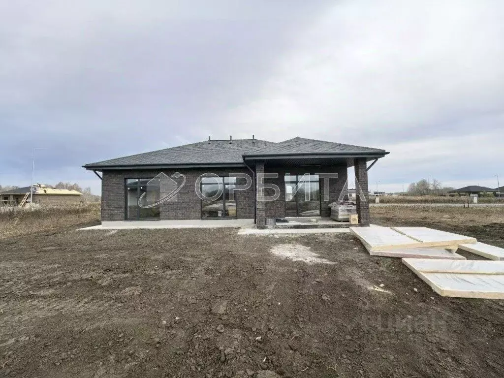 Дом в Тюменская область, Тюменский муниципальный округ, Онегин кп  ... - Фото 1