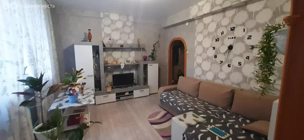 2-комнатная квартира: Сухой Лог, Октябрьская улица, 3 (45 м) - Фото 0