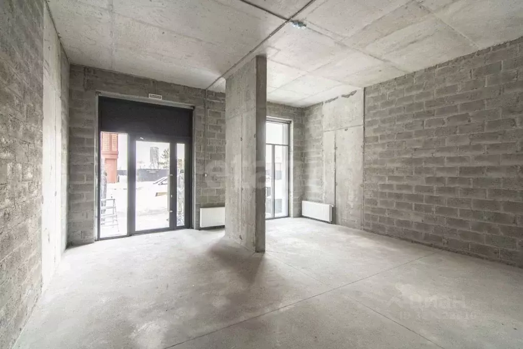 Торговая площадь в Тюменская область, Тюмень Причальная ул., 7 (45 м) - Фото 1