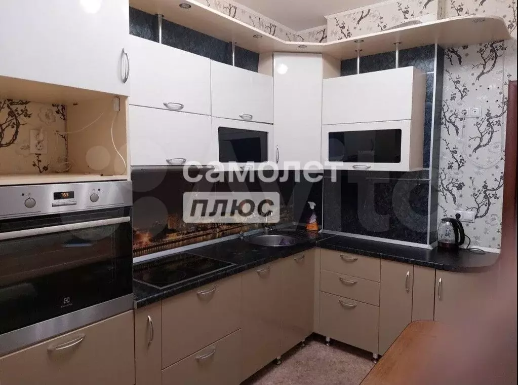 2-к. квартира, 52 м, 1/9 эт. - Фото 0