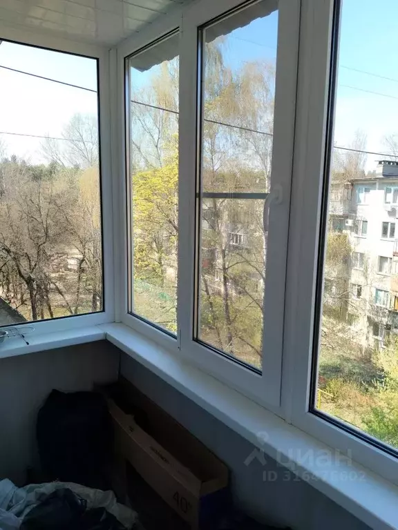 3-к кв. Курская область, Курск Курского завода тракторных запчастей ... - Фото 1
