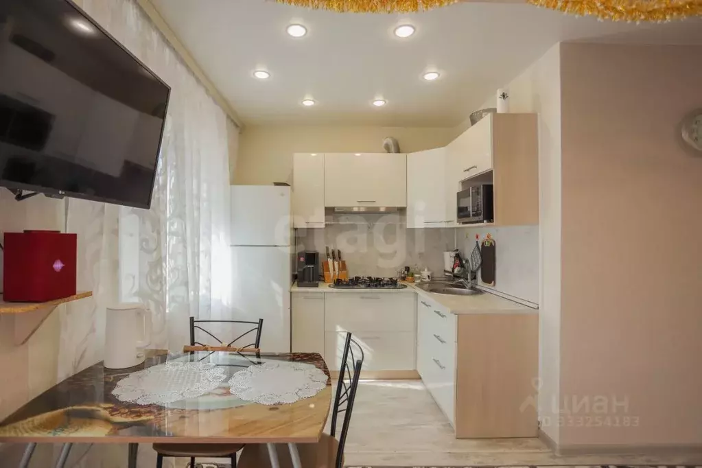 1-к кв. Иркутская область, Ангарск ул. Чайковского, 45 (30.6 м) - Фото 1