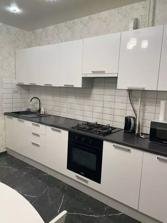 1-к. квартира, 38 м, 3/9 эт. - Фото 1