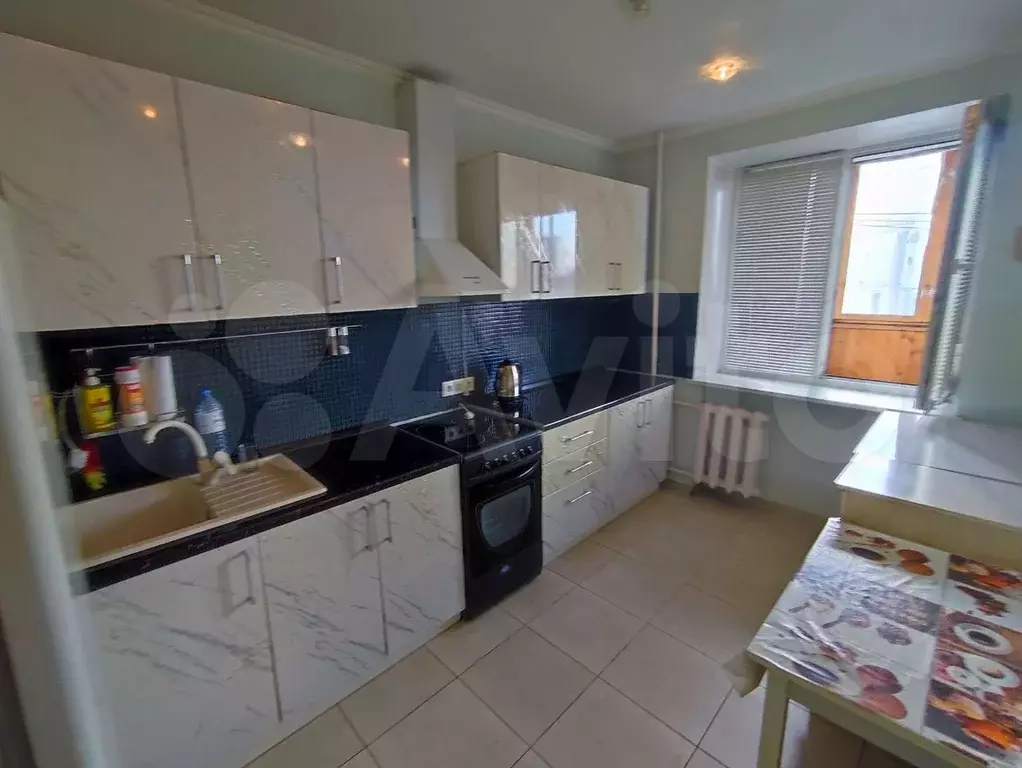 1-к. квартира, 40 м, 5/15 эт. - Фото 0