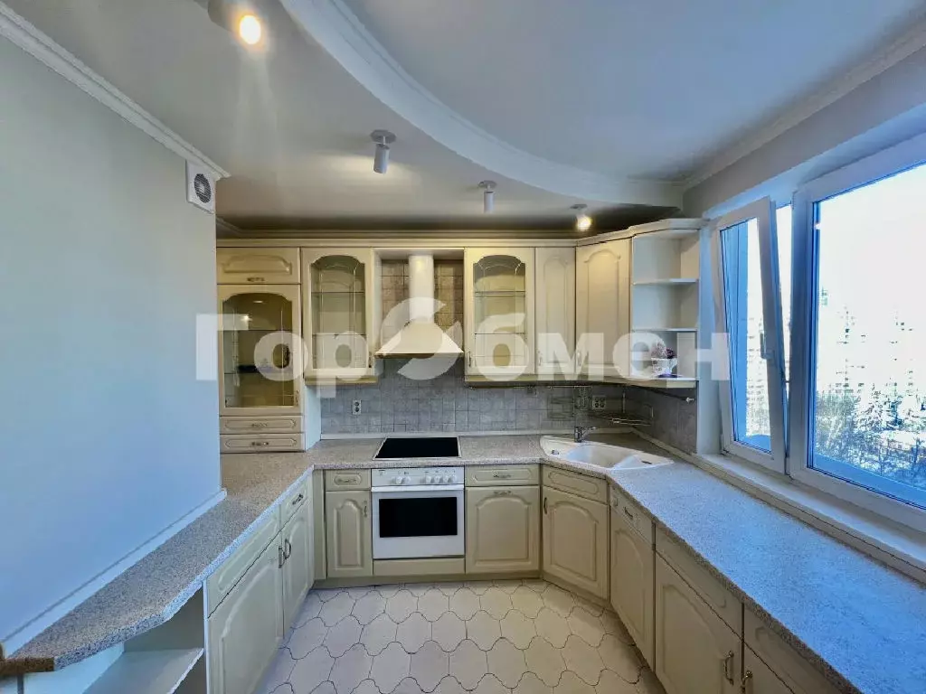 Продается 4-комнатная квартира - Фото 1