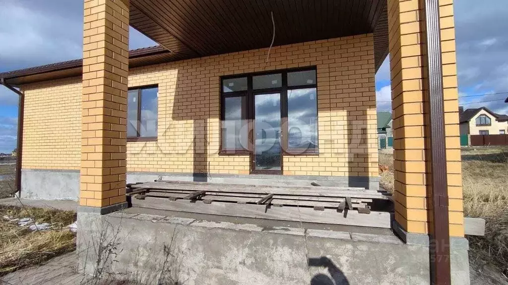 Дом в Белгородская область, Белгородский район, Никольское с/пос, с. ... - Фото 1