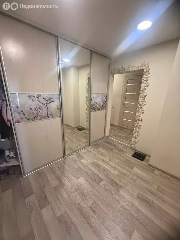 3-комнатная квартира: Барнаул, улица Энтузиастов, 42/55 (65.8 м) - Фото 0