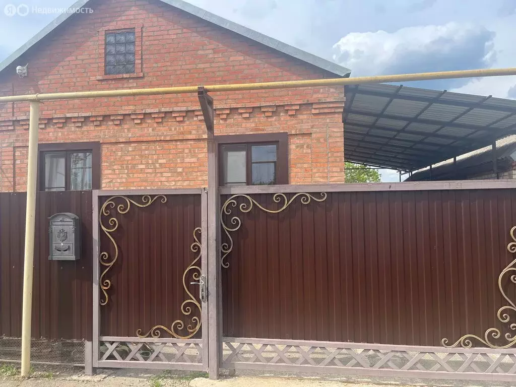 Дом в Пролетарск, Октябрьская улица, 87 (50 м) - Фото 1