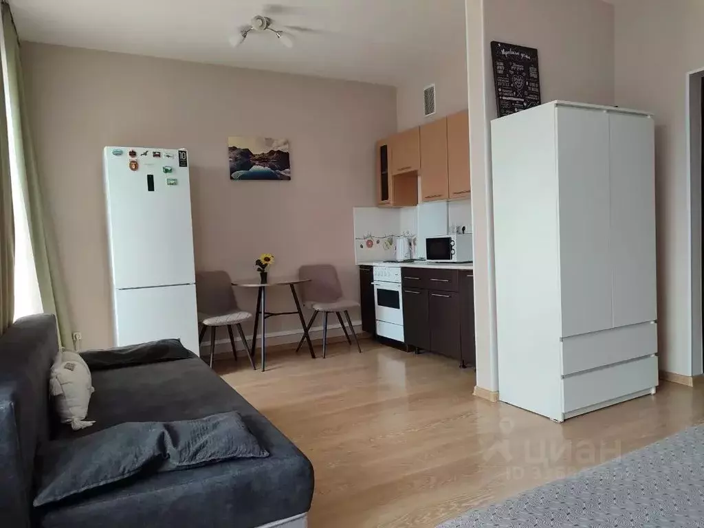Студия Иркутская область, Иркутск Байкальская ул., 244/3 (34.0 м) - Фото 1