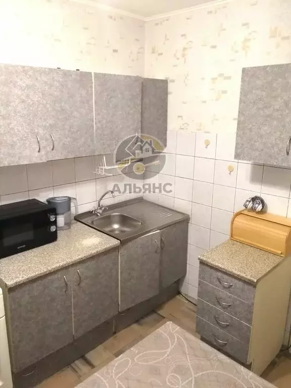 3-комнатная квартира: Челябинск, улица Чичерина, 8 (65.5 м) - Фото 1