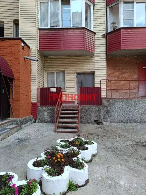 Офис в Новосибирская область, Новосибирск ул. Адриена Лежена, 13 (128 ... - Фото 0