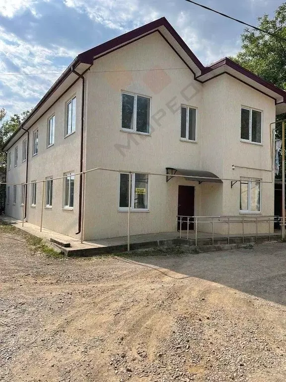 Офис в Краснодарский край, Северская ст-ца ул. Комарова, 5 (340 м) - Фото 1