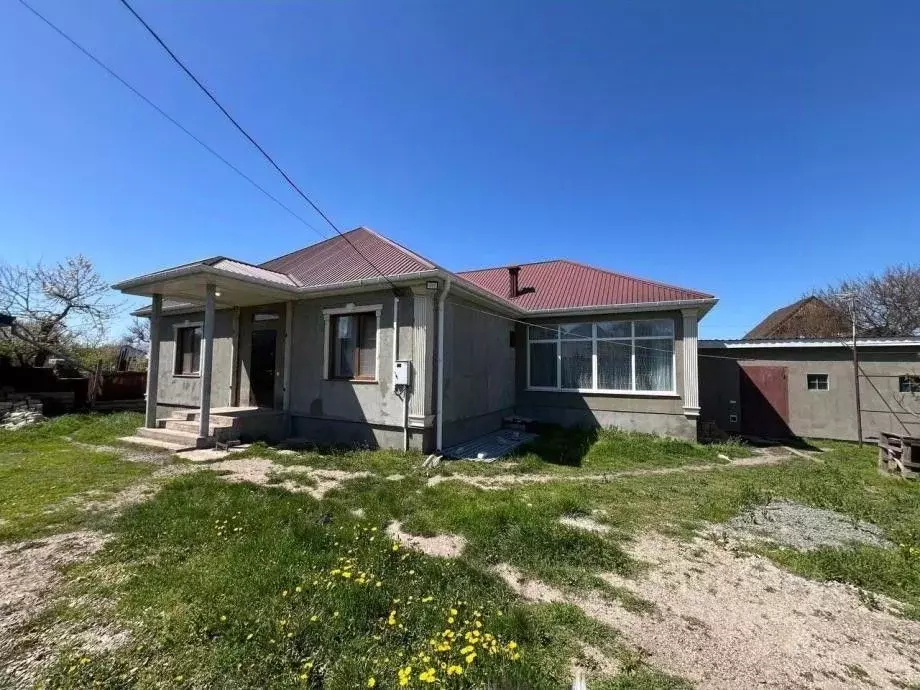 Дом в Крым, Симферопольский район, с. Трудовое ул. Зеленая (160 м) - Фото 1