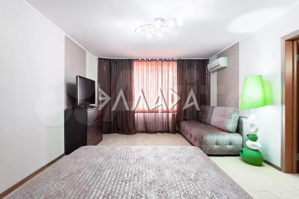 1-к. квартира, 45 м, 9/10 эт. - Фото 0