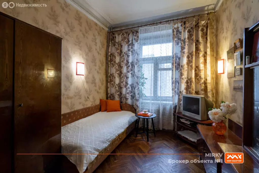 4-комнатная квартира: Санкт-Петербург, Бронницкая улица, 22 (97.3 м) - Фото 1