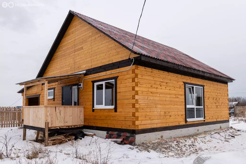 Дом в Баклашинское муниципальное образование, село Введенщина, Рыбачий ... - Фото 1