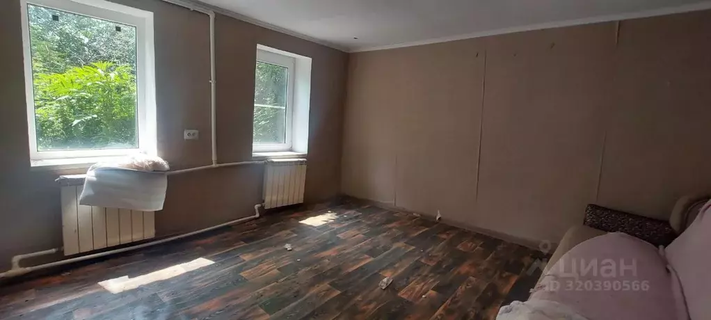 Дом в Краснодарский край, Лабинский район, Чамлыкская ст-ца ... - Фото 2