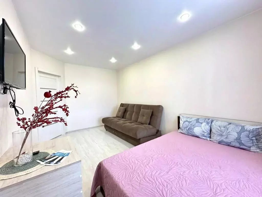 1-к кв. Тюменская область, Тобольск 15-й мкр, 42 (40.0 м) - Фото 1
