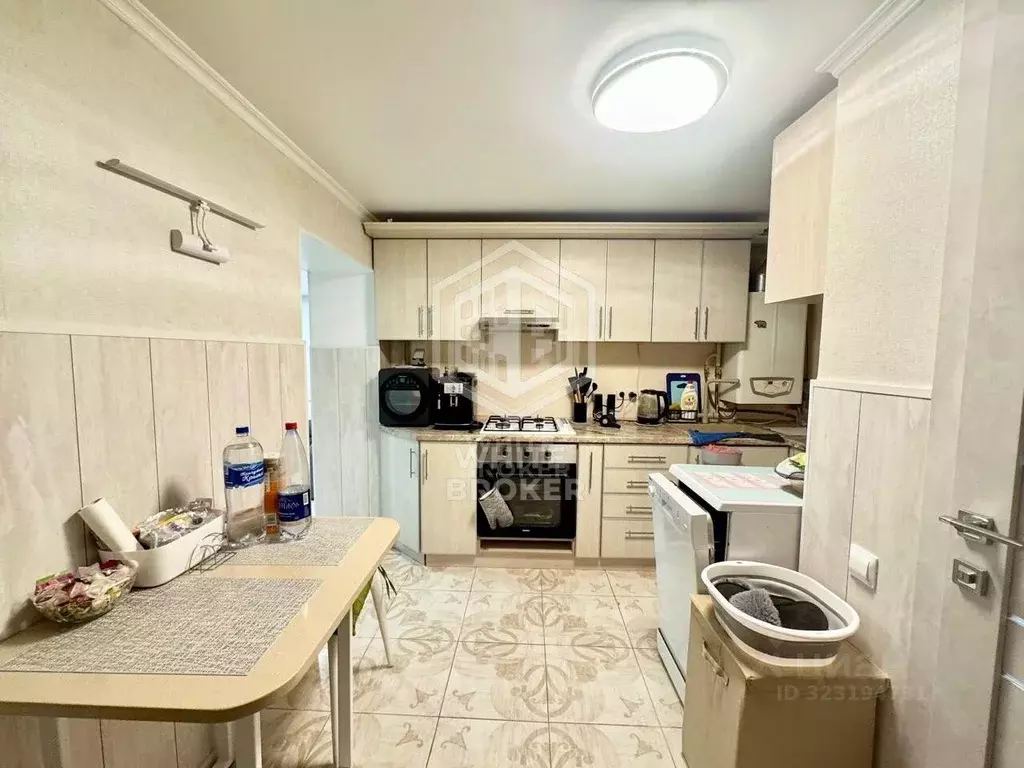 Гараж в Крым, Ялта ул. Суворовская, 21А (84 м) - Фото 1